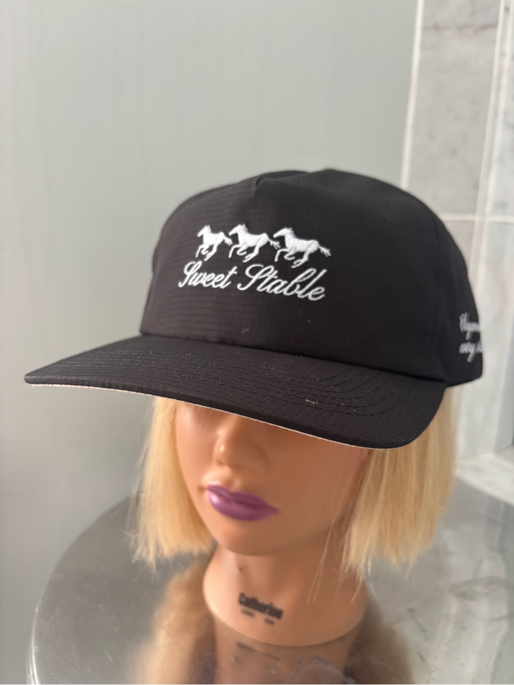 Sweet Stable Hat